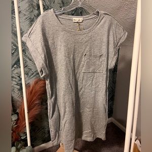 Amaryllis T-shirt Dress